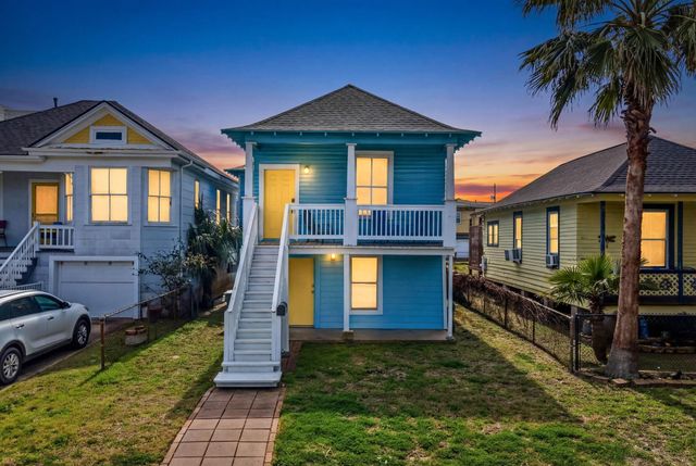 1309 Ursuline St, Galveston, TX 77550