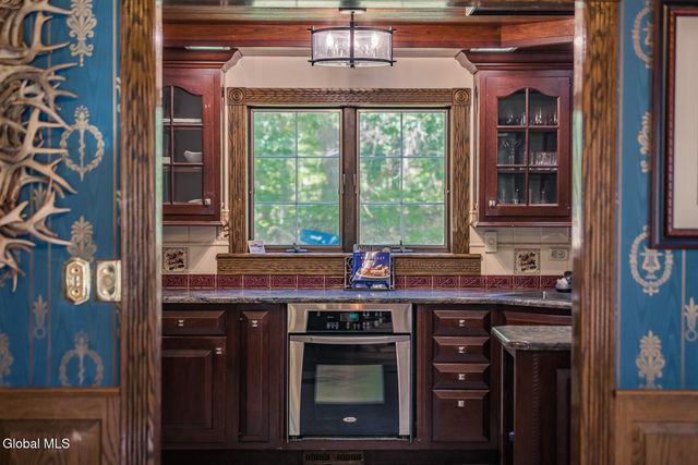 1532 S Shore Road, Edinburg, NY 12835