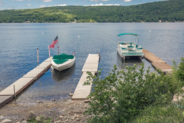 1532 S Shore Road, Edinburg, NY 12835