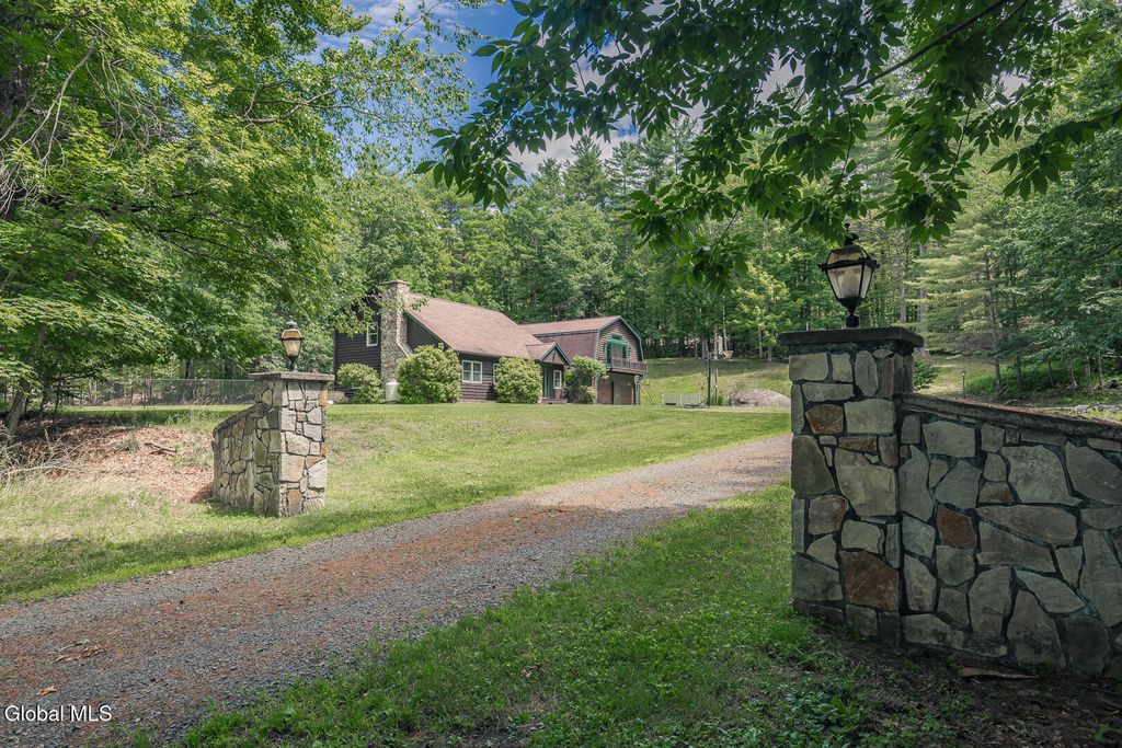 1532 S Shore Road, Edinburg, NY 12835