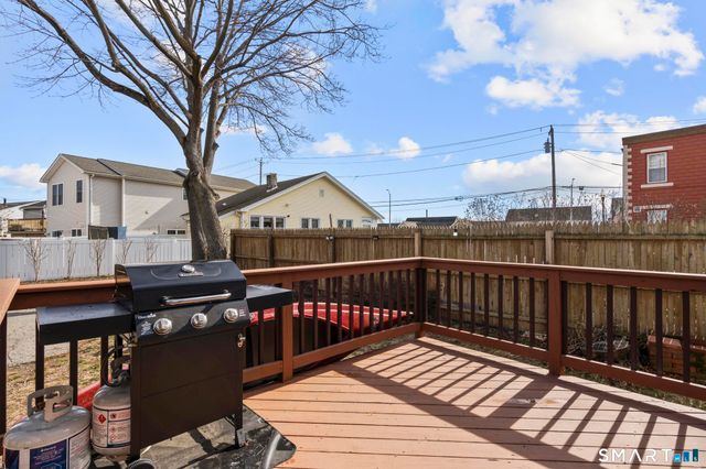 89 Naugatuck Avenue, Milford, CT 06460