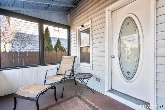 89 Naugatuck Avenue, Milford, CT 06460