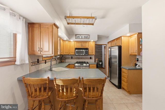 105 SAINT REGIS DR, West Deptford, NJ 08096