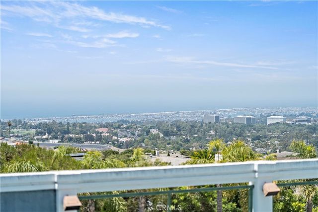 24 Narbonne, Newport Beach, CA 92660