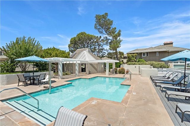 24 Narbonne, Newport Beach, CA 92660