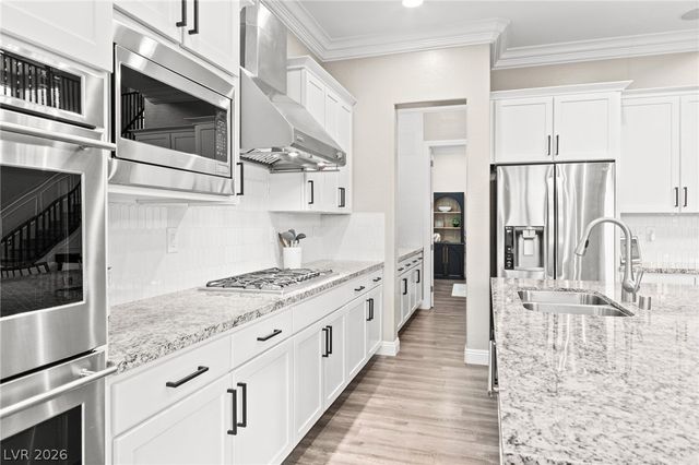 10578 Golden Light Way, Las Vegas, NV 89135