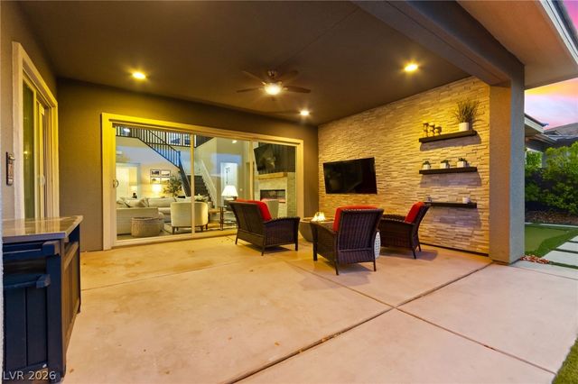 10578 Golden Light Way, Las Vegas, NV 89135