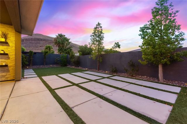 10578 Golden Light Way, Las Vegas, NV 89135