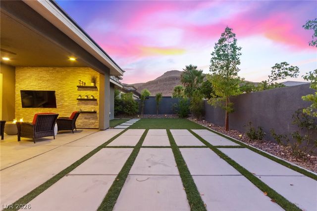 10578 Golden Light Way, Las Vegas, NV 89135