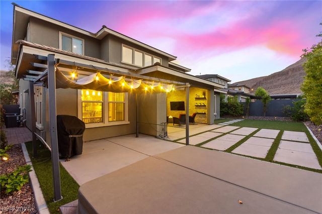 10578 Golden Light Way, Las Vegas, NV 89135