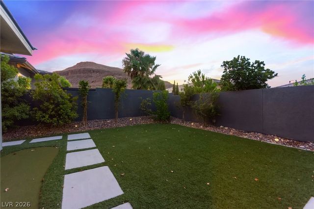 10578 Golden Light Way, Las Vegas, NV 89135
