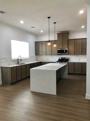 1734 Lantana Lane, El Campo, TX 77437