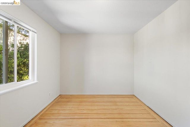 31 Croxton Ave, Oakland, CA 94611