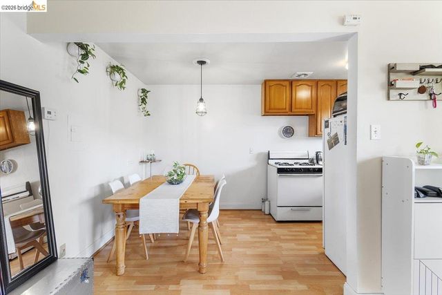 31 Croxton Ave, Oakland, CA 94611