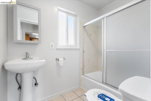 31 Croxton Ave, Oakland, CA 94611