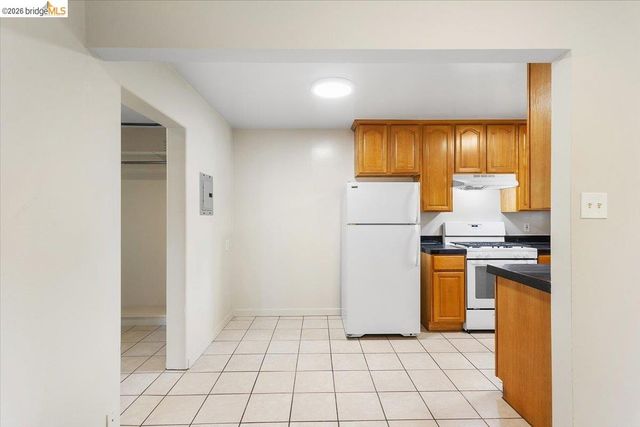 31 Croxton Ave, Oakland, CA 94611