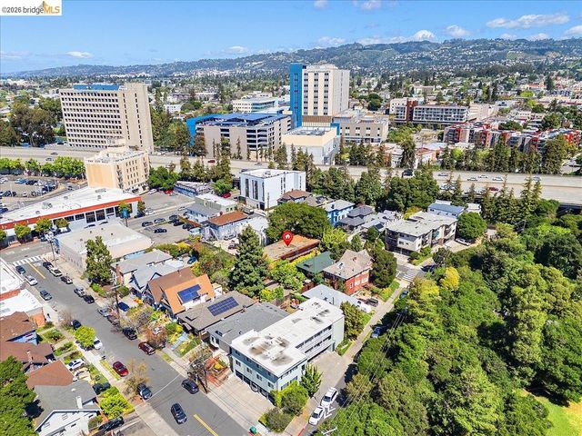 31 Croxton Ave, Oakland, CA 94611