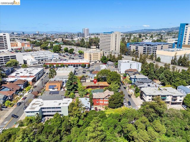 31 Croxton Ave, Oakland, CA 94611