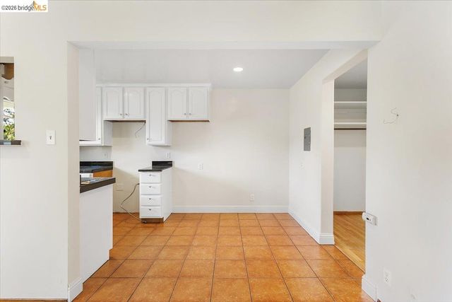 31 Croxton Ave, Oakland, CA 94611