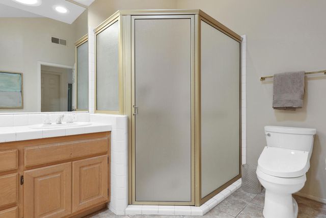 136 Deer Spring Way, Palm Desert, CA 92211