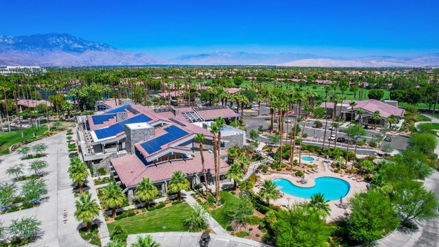 136 Deer Spring Way, Palm Desert, CA 92211