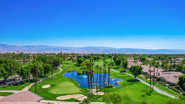 136 Deer Spring Way, Palm Desert, CA 92211