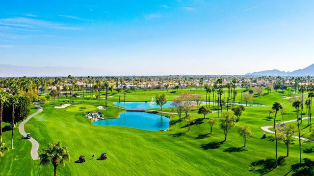 136 Deer Spring Way, Palm Desert, CA 92211