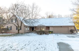 2734 LENOX, Troy, MI 48098