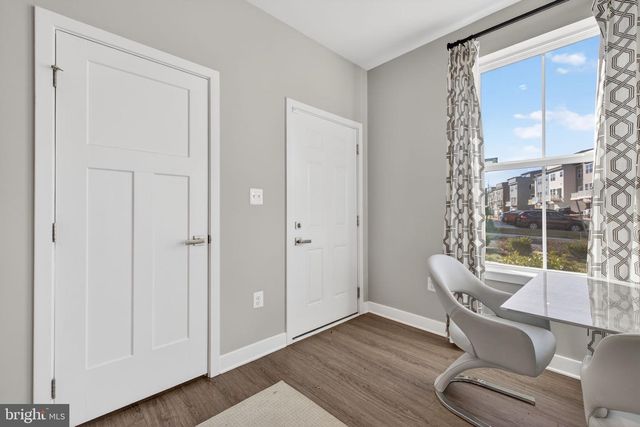 100 LAWNDALE DR, Bowie, MD 20716