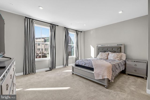 100 LAWNDALE DR, Bowie, MD 20716