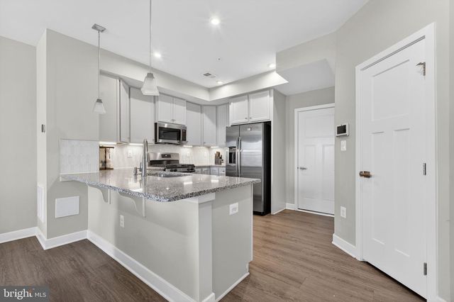 100 LAWNDALE DR, Bowie, MD 20716