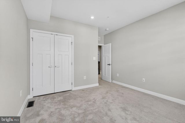 100 LAWNDALE DR, Bowie, MD 20716