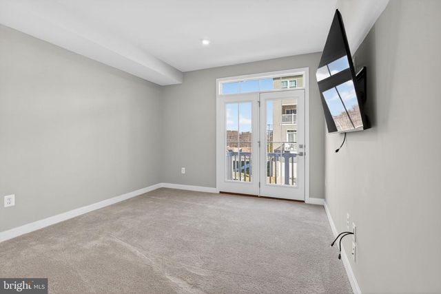 100 LAWNDALE DR, Bowie, MD 20716