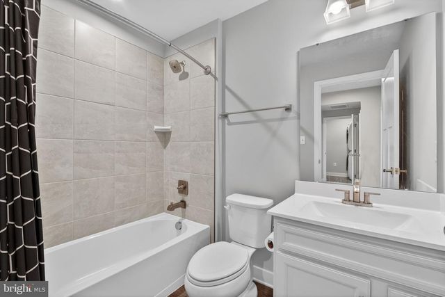 100 LAWNDALE DR, Bowie, MD 20716