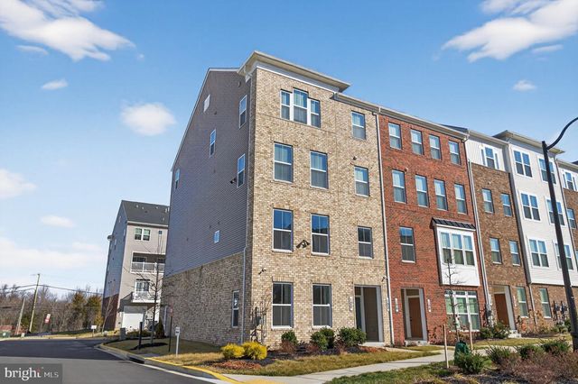 100 LAWNDALE DR, Bowie, MD 20716