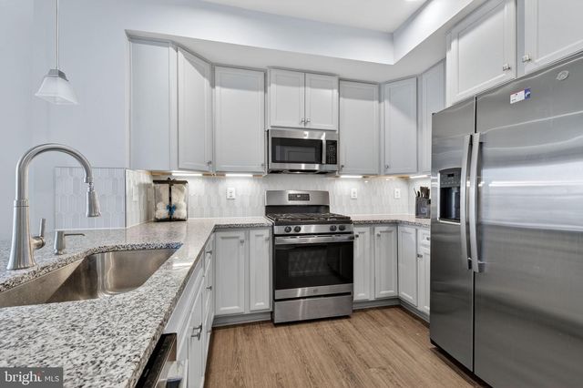 100 LAWNDALE DR, Bowie, MD 20716