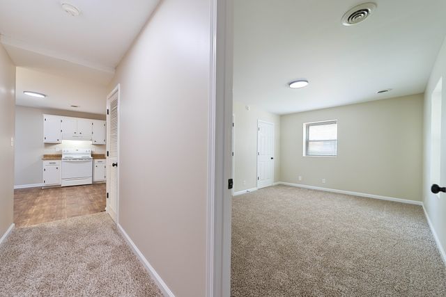 510 Hietts Ln Apt B, Clarksville, TN 37043