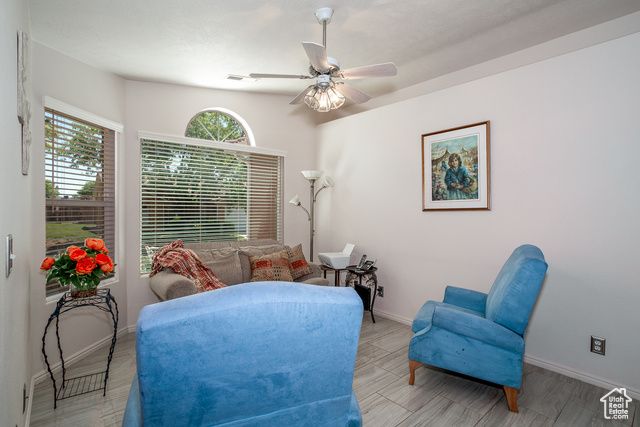 576 S FIESTA DR, Ivins, UT 84738