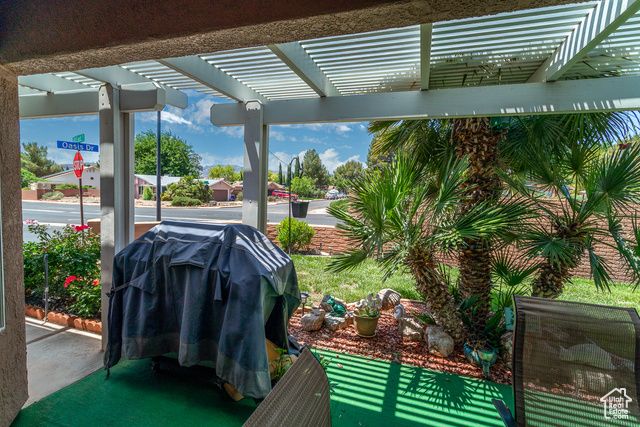 576 S FIESTA DR, Ivins, UT 84738