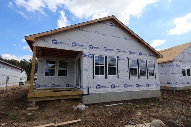 2458 Merriment Drive, Amherst, OH 44001