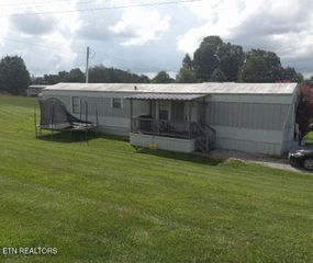865 Shade Pressnell Rd, Tazewell, TN 37879
