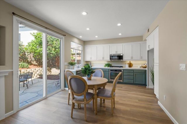 935 Oak Brook Way, Gilroy, CA 95020