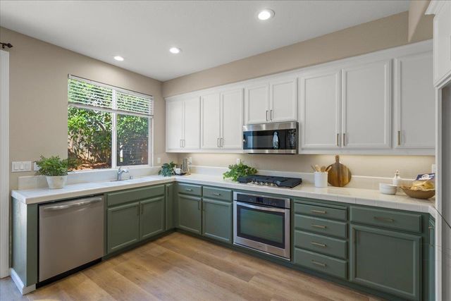 935 Oak Brook Way, Gilroy, CA 95020