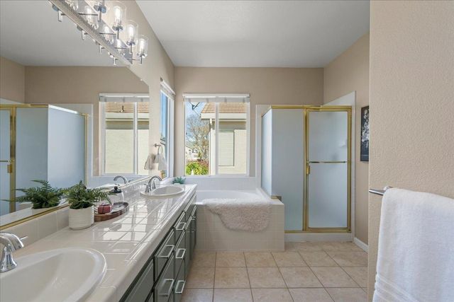 935 Oak Brook Way, Gilroy, CA 95020