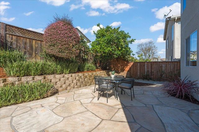 935 Oak Brook Way, Gilroy, CA 95020