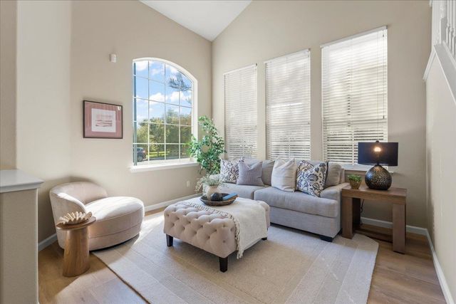 935 Oak Brook Way, Gilroy, CA 95020