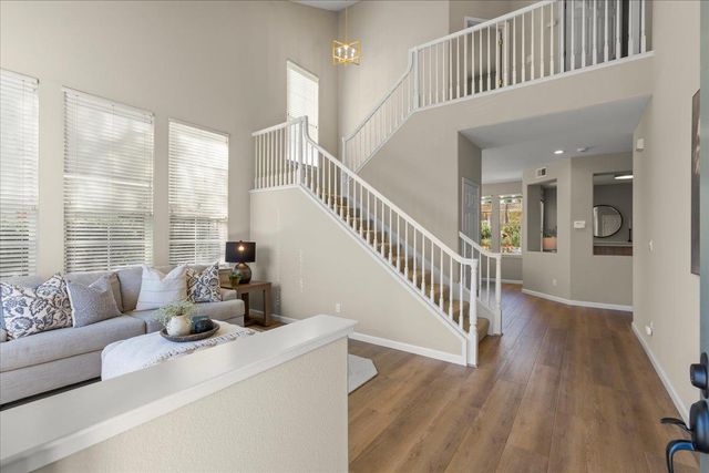 935 Oak Brook Way, Gilroy, CA 95020