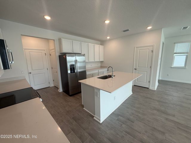 6850 RHAPSODY Road, Jacksonville, FL 32244