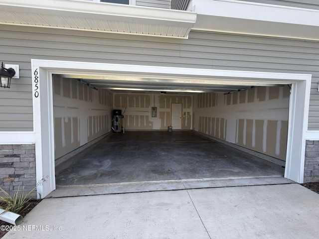 6850 RHAPSODY Road, Jacksonville, FL 32244