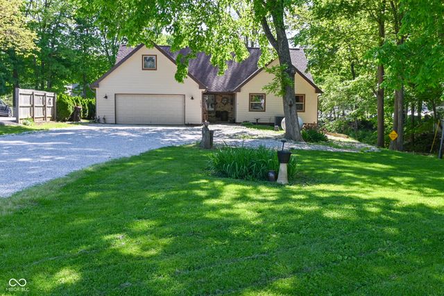 175 Mill Springs, Coatesville, IN 46121